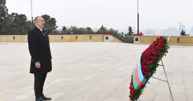 İlham Əliyev Şəhidlər xiyabanını ziyarət edib