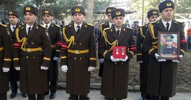 Kəlbəcərdə şəhid olan zabit dəfn edildi-FOTO