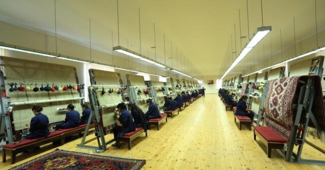 Maliyyə Nazirliyi “Azərxalça”da aşkar etdiyi qanun pozuntularını açıqlayıb