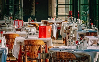 Bu gündən buster dozası olmayanlar restoran, hotel və ticarət mərkəzlərinə daxil ola bilməyəcək