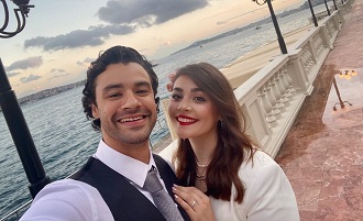 Van Dammın oğlu azərbaycanlı həyat yoldaşının “Sevgililər günü”nü belə təbrik etdi – FOTO