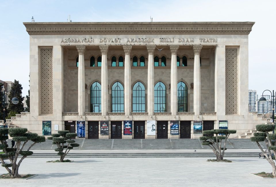 AKADEMİK MİLLİ DRAM TEATRINDAN AÇIQLAMA - YAYILAN XƏBƏRLƏR YALANDIR