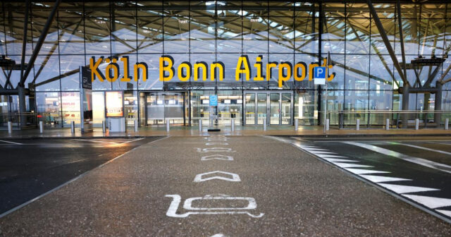 Köln hava limanında ağlasığmaz hərəkət: 57 yaşlı kişi…