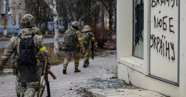 Ukrayna baş qərargahı Baxmutun müdafiəsinin gücləndirilməsi barədə qərar qəbul edib