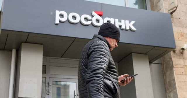 “Rosbank”a böyük kiberhücum oldu, xidmətlər dondu