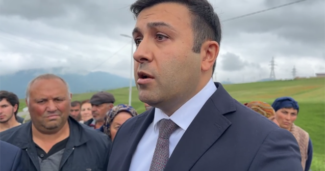 Gədəbəy icra başçısının jurnalistlə dialoqu gündəm oldu – VİDEO