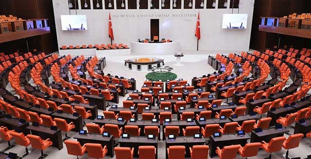 Türkiyə parlamenti YENİ sədri seçir
