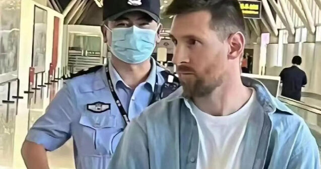 Messi Pekin aeroportunda saxlanıldı – Fotolar