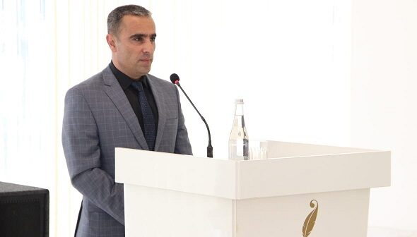 Detektiv yazar Elbrus Kəlbiyev: “Xalq özünü sevəndən sonra kitaba verilən dəyər də artar, yazarı da qazanar”
