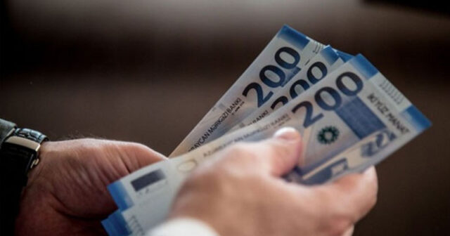 Bu şəxslər 1785 manat maaş alır