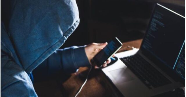 Telefonunuzu kimin dinlədiyini bu kodla öyrənə bilərsiniz?