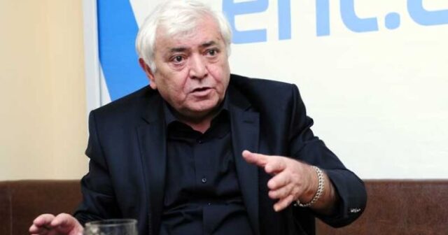 Deputat Gədəbəyin icra başçısını sərt tənqid etdi