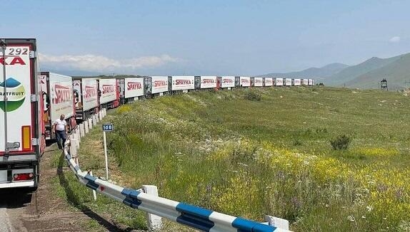 Ermənilər 19 maşınla Xankəndiyə əslində nə gətirir? – DETALLAR