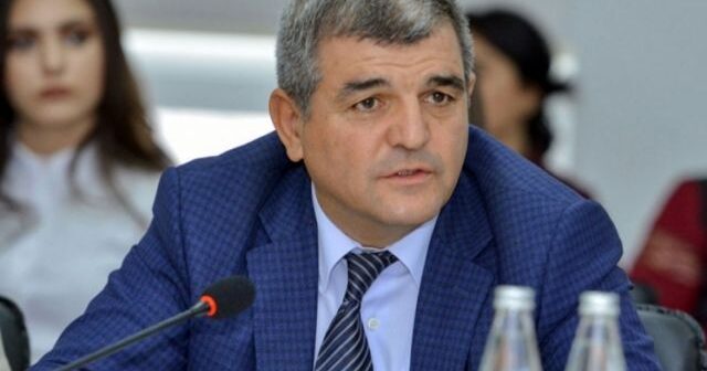 “Hər kəs öz sahəsində bacardığı qədər vətəndaşı soymağa çalışır”- Deputat