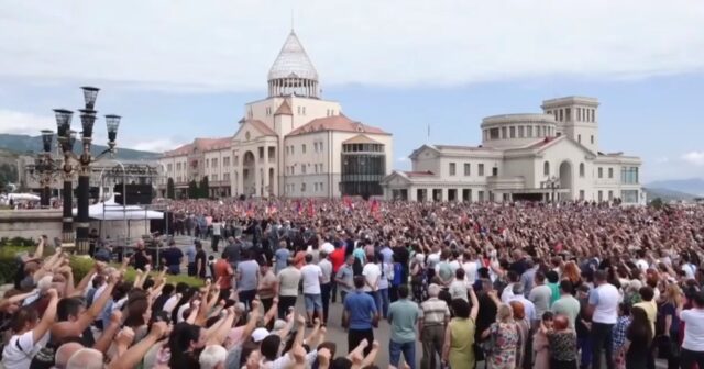 “BU DƏFƏ DƏ TORPAQLAR HƏRB YOLU İLƏ İŞĞALDAN AZAD EDİLSƏ…” – POLİTOLOQ