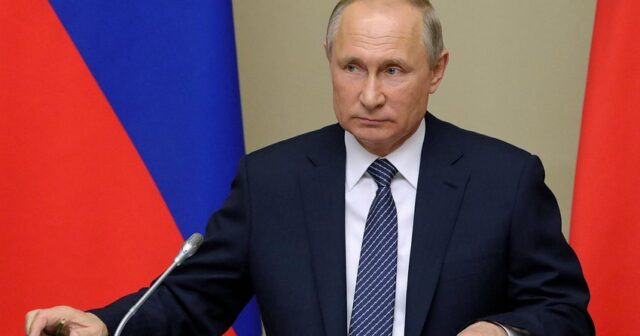 Putin Təhlükəsizlik Şurasının iclasını keçirir
