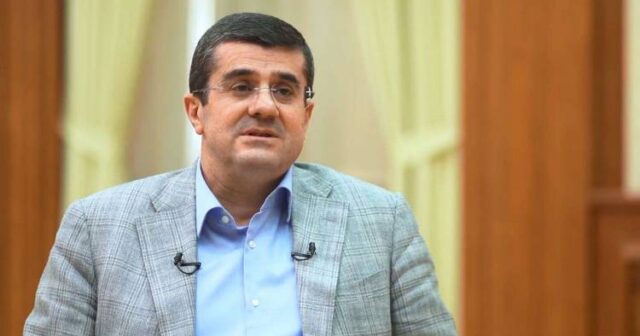 ARAİK YENƏ SAYIQLADI, ŞƏRTİNİ DEDİ