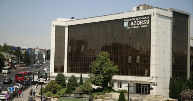 BORUDAN SU SIZIR, BLOKU SU BAŞIB, “AZƏRSU”NUN VECİNƏ DEYİL…