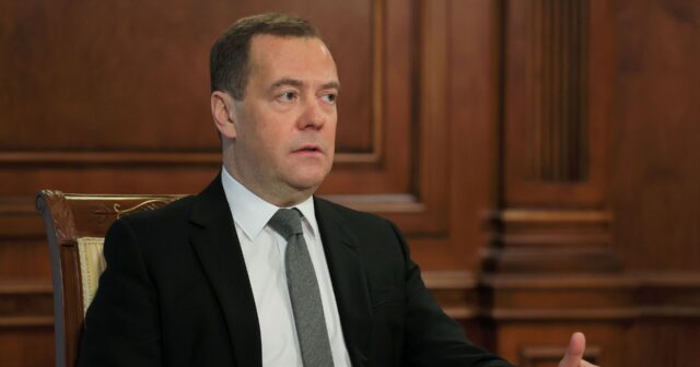 MEDVEDEV: ƏGƏR UKRAYNANIN HÜCUMU UĞURLU OLARSA, BİZ NÜVƏ SİLAHINDAN İSTİFADƏ EDƏCƏYİK
