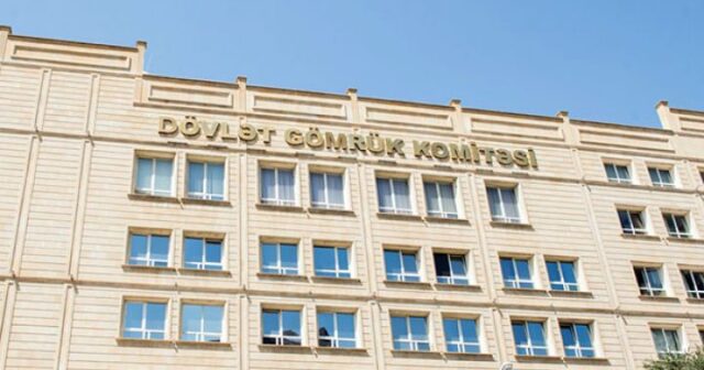 KEÇMİŞ İŞÇİSİ GÖMRÜK KOMİTƏSİNİ MƏHKƏMƏYƏ VERİB – SƏBƏB VAR