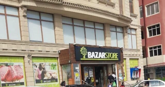 “BAZAR STORE” MARKETLƏRDƏ QURDDU ŞOKOLADLAR SATIŞDA – FOTO