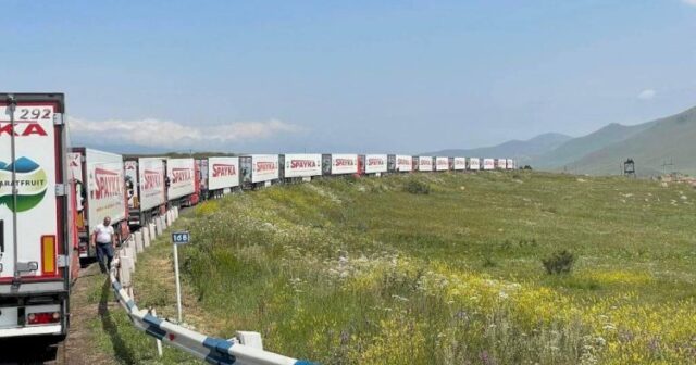 “HUMANİTAR YARDIM” ŞOUSUNUN BİR-İKİ GÜNLÜK CANI VAR”  – EKSPERT