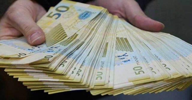 Bu sahədə fəaliyyəti göstərmək üçün 3000 manat dövlət rüsumu ödənilməlidir