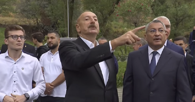 İlham Əliyev komitə sədrinə irad tutdu (VİDEO)