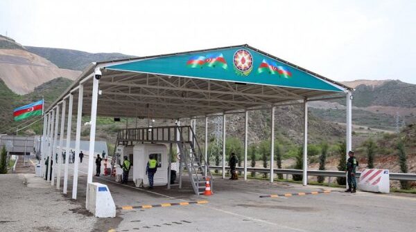 200-dən çox erməni “Laçın”dan keçib