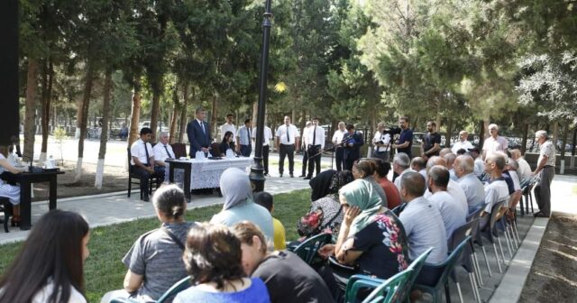 Şirvan Şəhər İcra Hakimiyyətinin başçısı sakinlərlə növbəti səyyar görüş keçirib