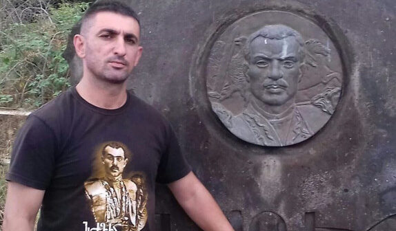 “Ermənilərin iki yolu var: ya çıxıb getməli, ya da qalıb Bakının himayəsi altında yaşamalıdırlar”