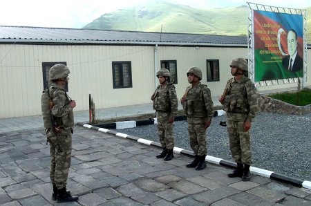 Azad edilmiş ərazilərdə xidməti-döyüş fəaliyyəti yüksək səviyyədə təşkil olunur – VİDEO