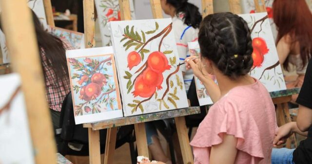 “Rəngli əllər – gənclərin asudə vaxtının səmərəli təşkili” adlı layihə yekunlaşıb – FOTOLAR