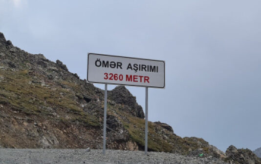 Ömər aşırımında ağır yol qəzası olub, Türkiyə vətəndaşları ölüb