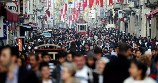 İstanbulun əhalisi 15 milyonu ötdü