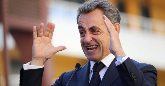 Sarkozi Əliyevin Zaqulbadakı iqamətgahını təsvir etdi