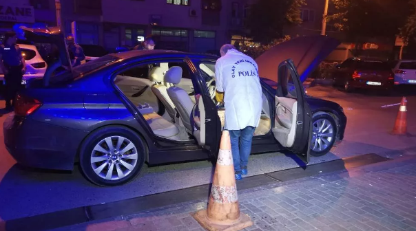 POLİSİ BIÇAQLADILAR, PULUNU APARDILAR