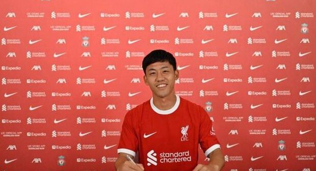 “Liverpul” yaponiyalı futbolçu transfer etdi