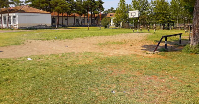 Yevlaxda torpaq qalmaqalı – Qarabağ qazisi sabiq bələdiyyə sədrinin onun pay torpağını zəbt etydiyi deyir