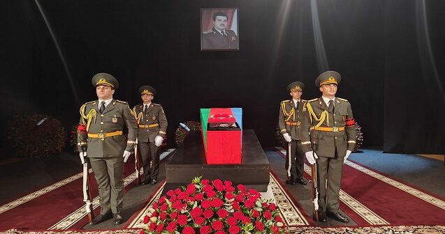 Milli Qəhrəman Riad Əhmədovla vida mərasimi keçirilir (FOTO)