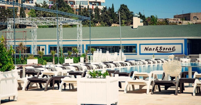 “Nar Şərab”da insident: Avtomobillə restoranın həyətinə daxil oldu…