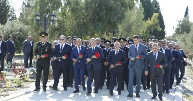 27 sentyabr Anım Günü ilə əlaqədar Şirvan şəhərində ümumşəhər tədbiri keçirilib