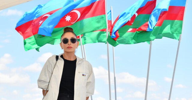 Mehriban Əliyeva Anım Günü ilə bağlı paylaşım etdi (FOTO)