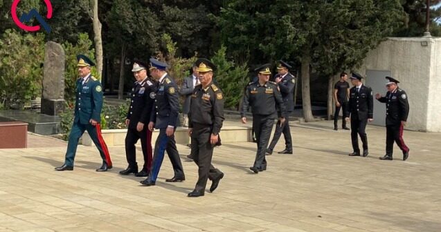 Generallar Milli Qəhrəmanın dəfnində – Fotolar