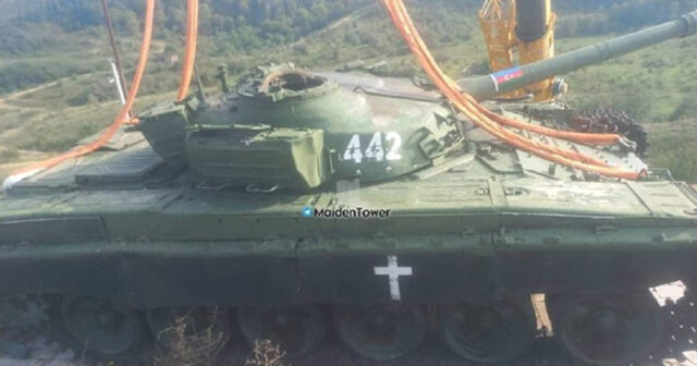 MİLLİ QƏHRƏMAN AQANUROVUN VURDUĞU TANK GÖTÜRÜLDÜ – FOTO,VİDEO