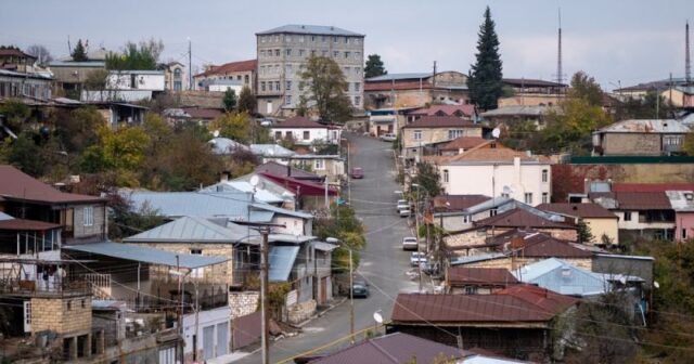 Separatçılar Xankəndidə dinc sakinlərin böyük bir qrupunu girov götürüb