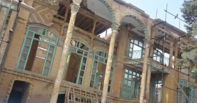 QACARLAR DÖVRÜNDƏN QALAN ABİDƏ UÇMAQ ÜZRƏDİR