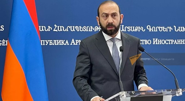MİRZOYAN AZƏRBAYCANLA ERMƏNİSTAN ARASINDAKI SÜLH ŞƏRTLƏRİNİ AÇIQLADI