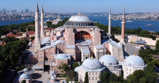 Bu tarixdən Ayasofya məscidinə giriş pullu olacaq