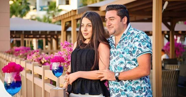 Müşviq həyat yoldaşından ayrıldı (FOTO)
